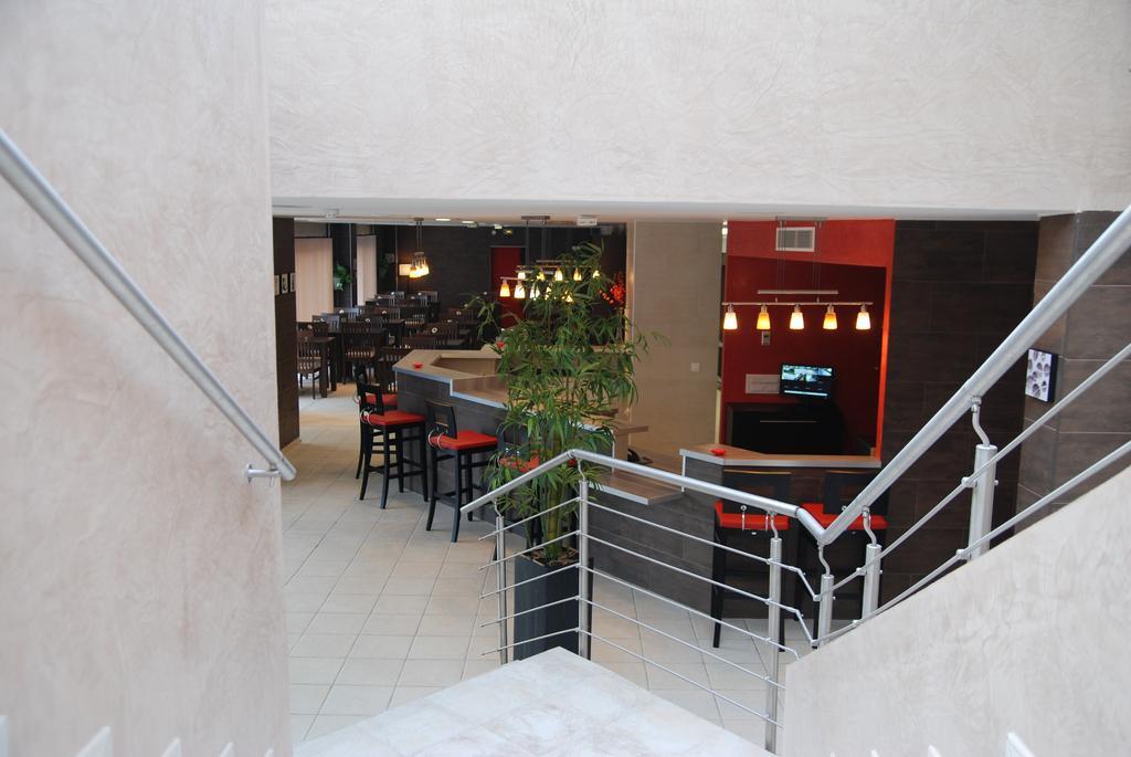 Hotel Paris Pacific Paris-Villejuif- Pres Du Metro L'Hay Les Roses Ligne 14 - Direct Paris-Aeroport Orly Et Institut Gustave Roussi Экстерьер фото